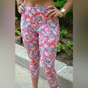 Lululemon Wunder Under Crop Legging in Flowabunga